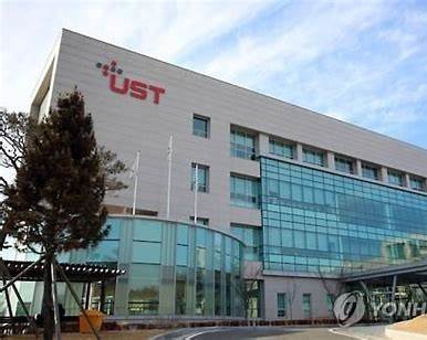 https://media.glassdoor.com/l/1388597/university-of-science-and-technology-of-south-korea-office.jpg